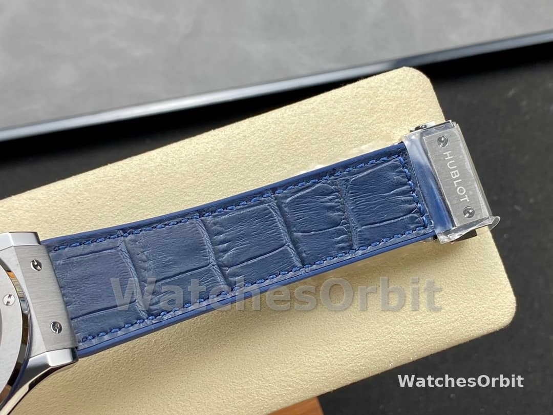542.NX.7170.LR Hublot Classic Fusion Automatic Blue