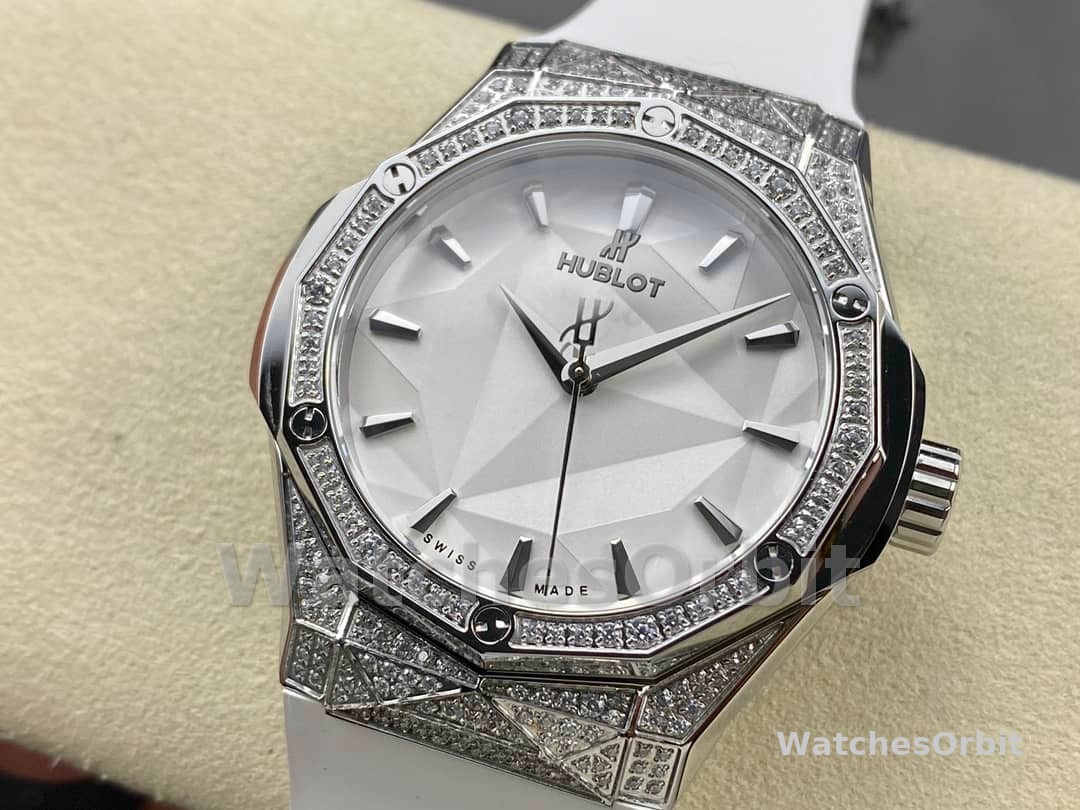 Hublot Classic Fusion 550.NS.2200.RW.1604.ORL20 40mm