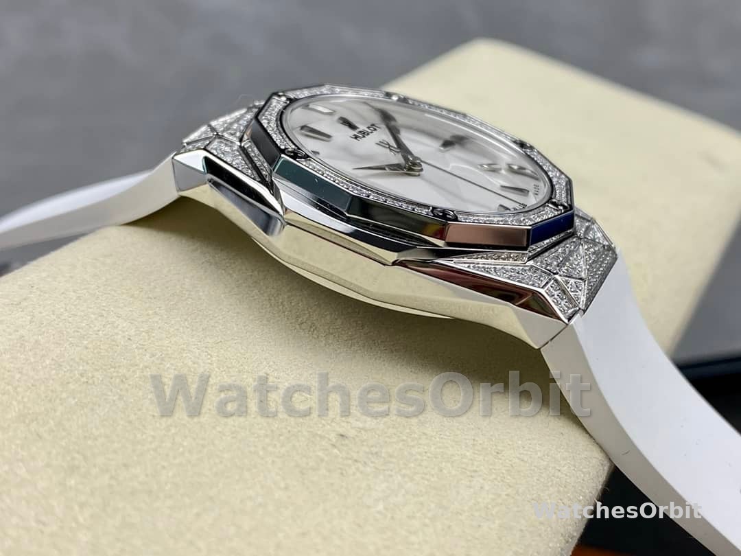Hublot Classic Fusion 550.NS.2200.RW.1604.ORL20 40mm