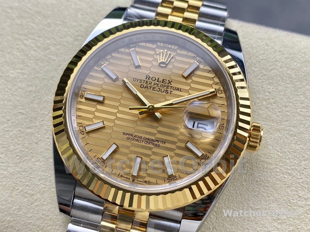 Rolex Datejust 41 126333 Golden Fluted Motif Champagne Dial