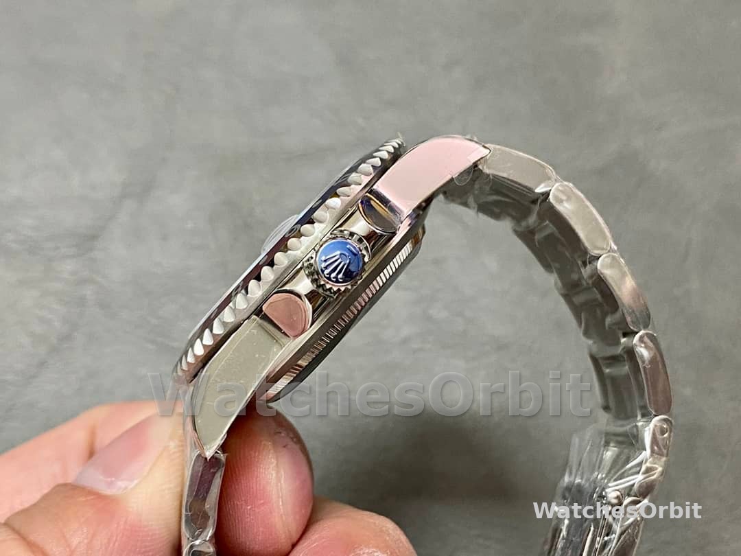 Rolex GMT-Master II 16710 Black Dial Blue Red Pepsi Bezel 40MM Mens Replica Watch