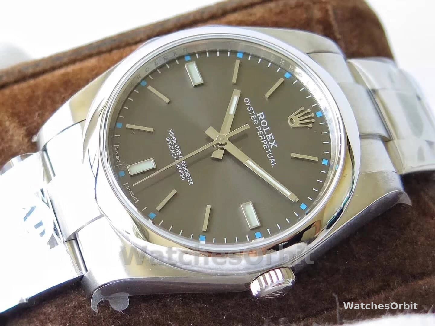 Rolex Oyster Perpetual 114300 0001 39MM