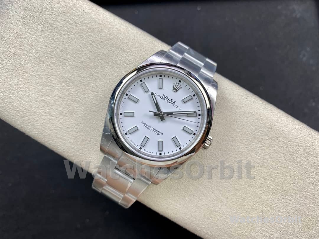 Rolex Oyster Perpetual 114300 White Dial 39mm Mens Replica Watch