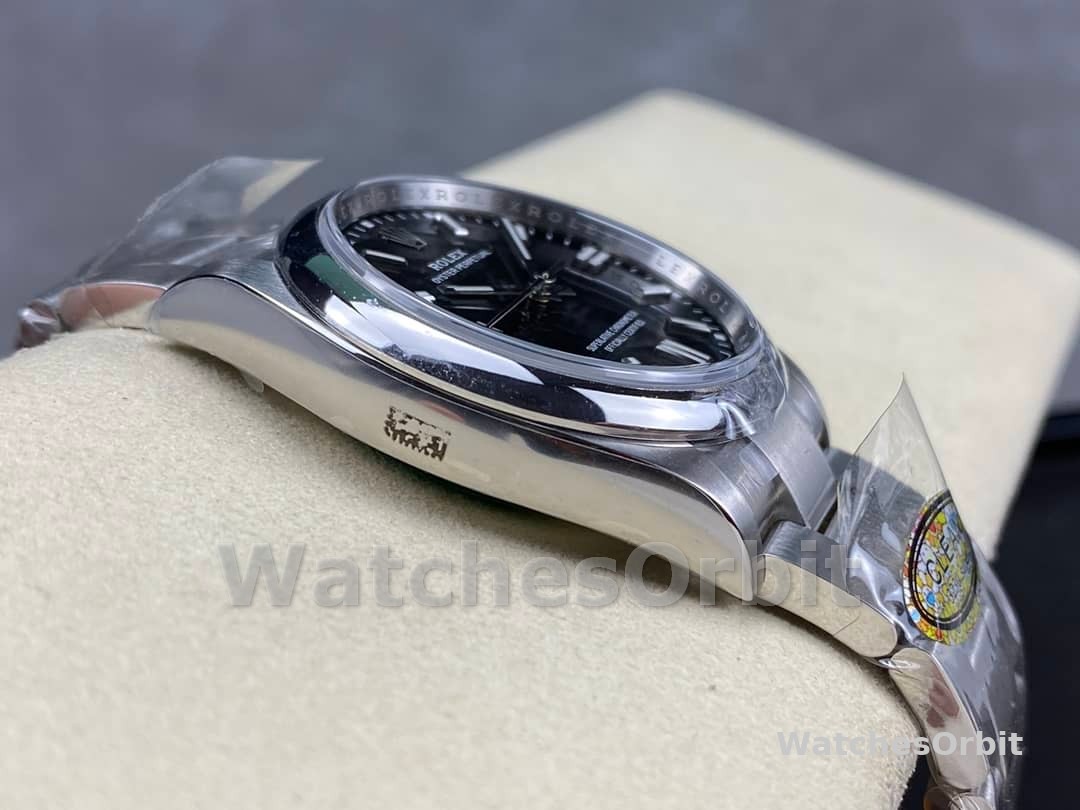 Rolex Oyster Perpetual 36 Oystersteel 126000 0002