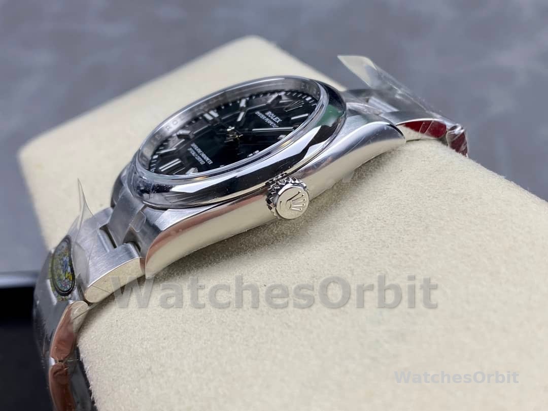 Rolex Oyster Perpetual 36 Oystersteel 126000 0002