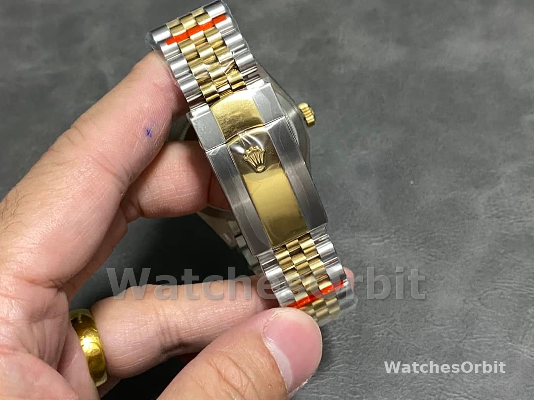 Rolex Sky Dweller 42 White Dial Yellow Gold Stainless Steel Jubilee 336933 0006