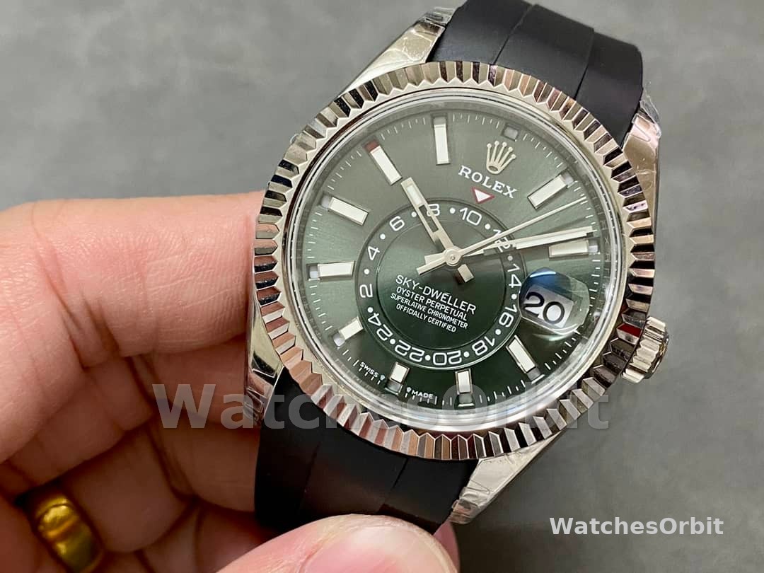 Rolex Sky Dweller 42mm 336239 Rubber Strap Black Dial Men's Watch